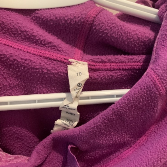 Lululemon long sleeve - Picture 2 of 4